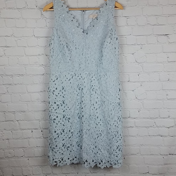 LOFT Dresses & Skirts - LOFT Floral Lace Dress *LAST CHANCE*